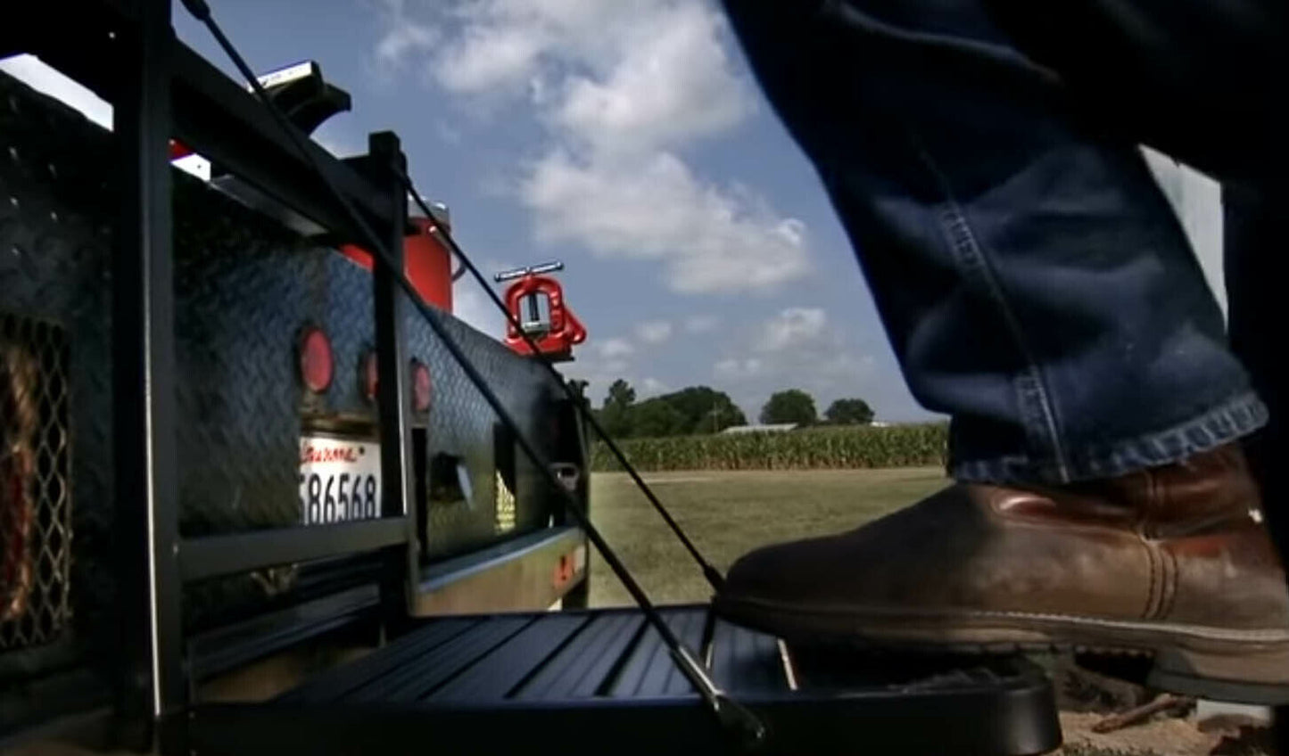 Tailgate Step Ladder - For Flatbed Trucks or Trailers - 300 lbs Cap - Hand Rail