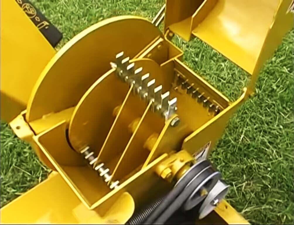 PTO Chipper / Shredder - 4" Chipper - 2" Shredder - 30 to 90 HP Required