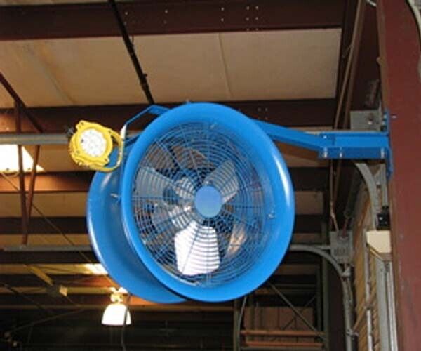 14" Loading Dock FAN & Light - 2,600 CFM - 115 Volt - 1,800 sq ft - 60 ft Throw
