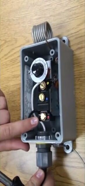 Waterproof Thermostat - Controls 30°F to 110°F - Stainless Steel Sensor